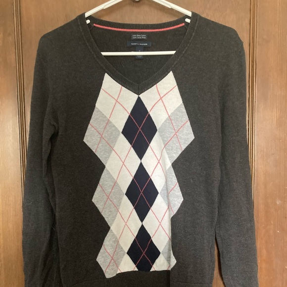 Cute sweater with checkered like pattern - Picture 1 of 3